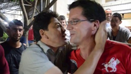 HRIROUCH , M'HEND annoncent le spectacle de Zayen à Azazga