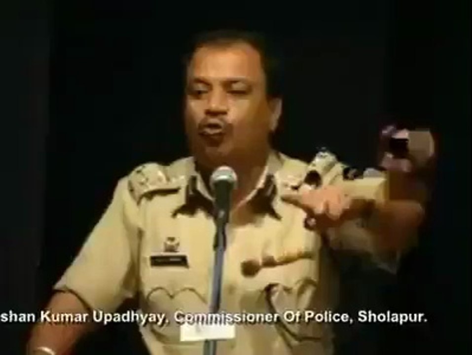 tareef   ہندو افسر کی حضرت محمد(ص) کی شان میں ...