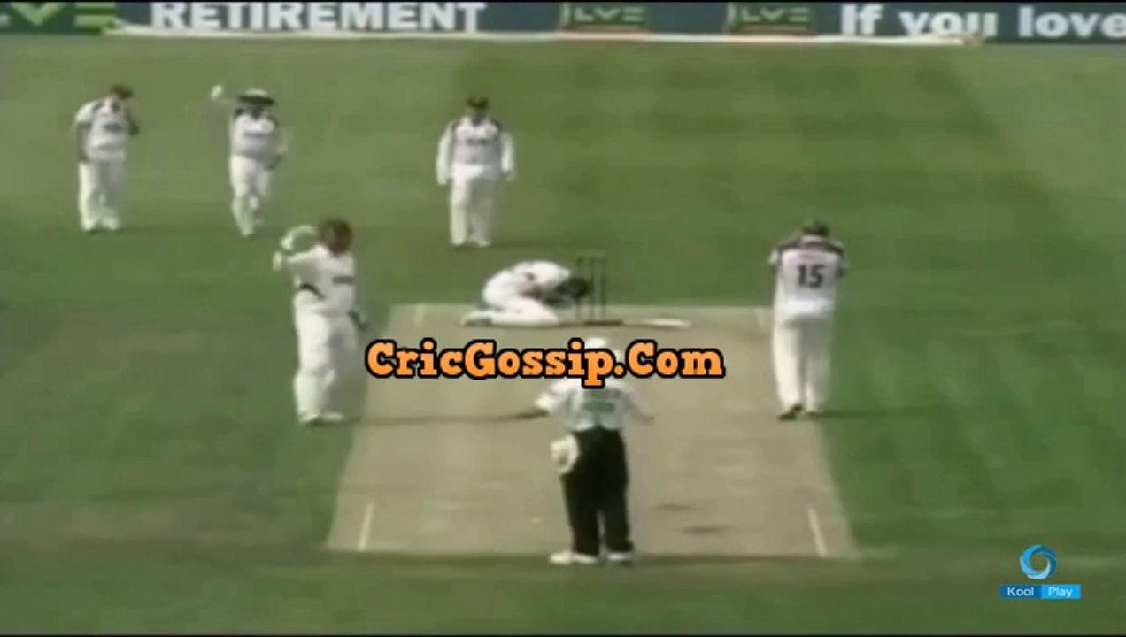 Video - Craig Kieswetter Face Injury | Craig Kieswetter Gets Hit in the Face