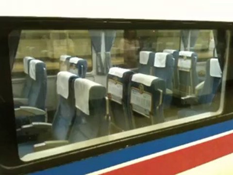 Des sièges automatiques dans les trains japonais! High tech...