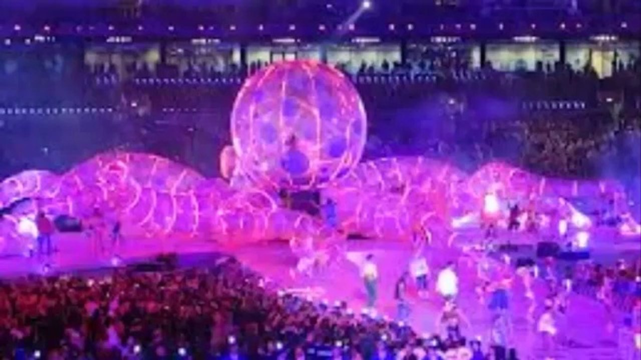 Closing Ceremony FIFA World Cup 2014 _ Shakira, Santana, Ivete Sangalo performance Closing Ceremony