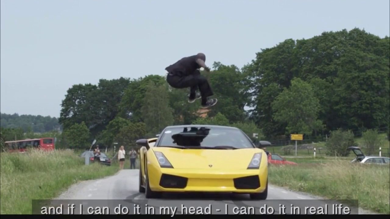 Une lamborghini à 130 km/h...
