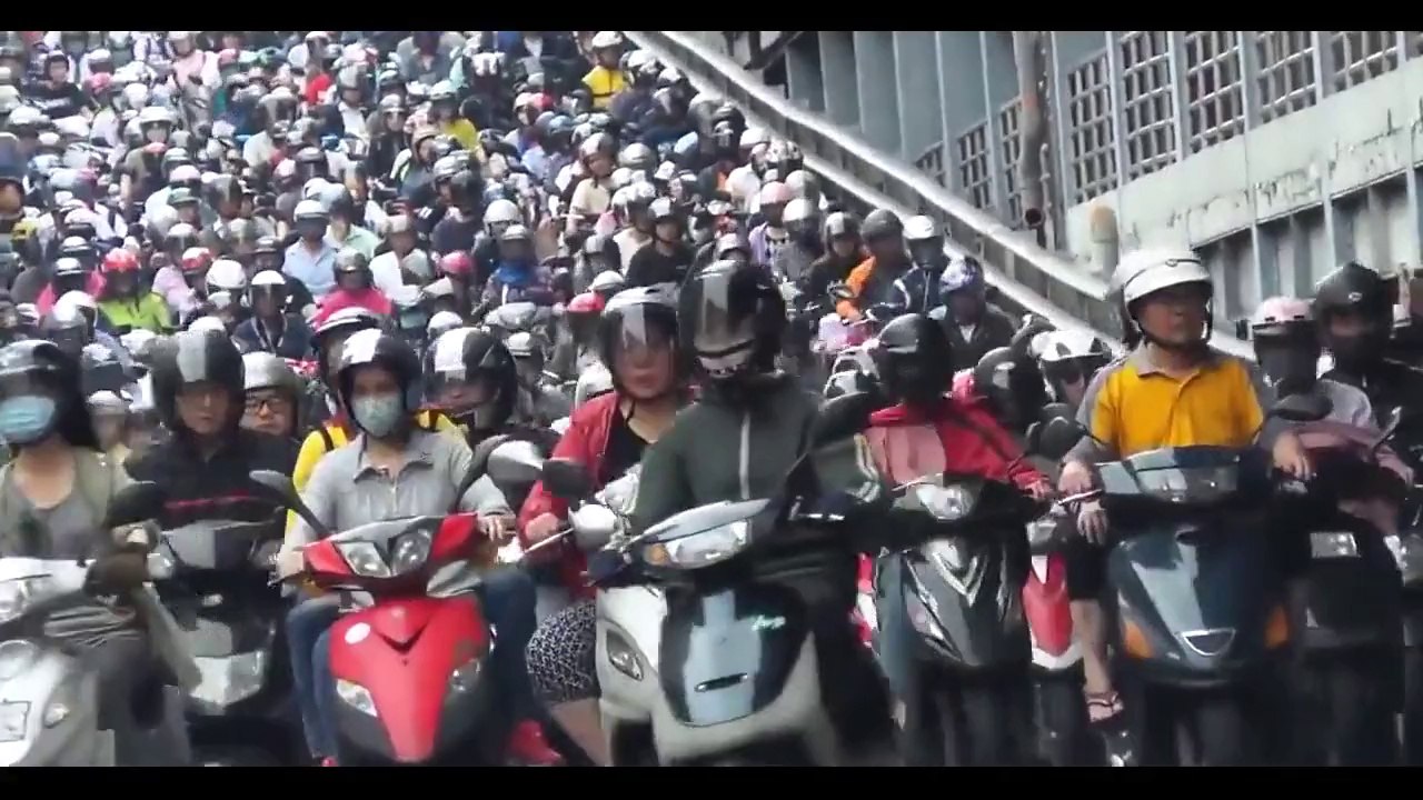 Engarrafamento Colossal de Scooters!!!