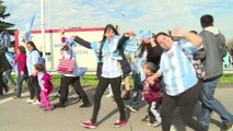 Hinchas reciben a selección argentina