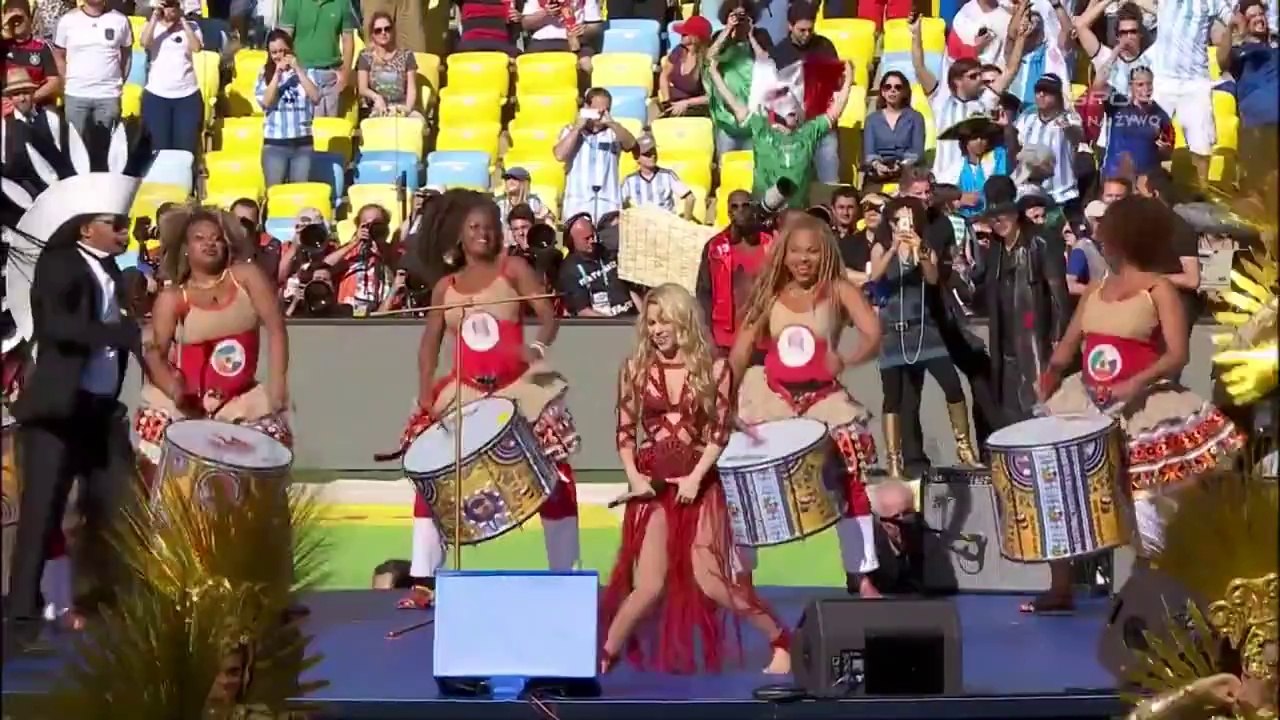 Shakira's LA LA LA LA - Fifa World Cup 2014 ‌Final Performance