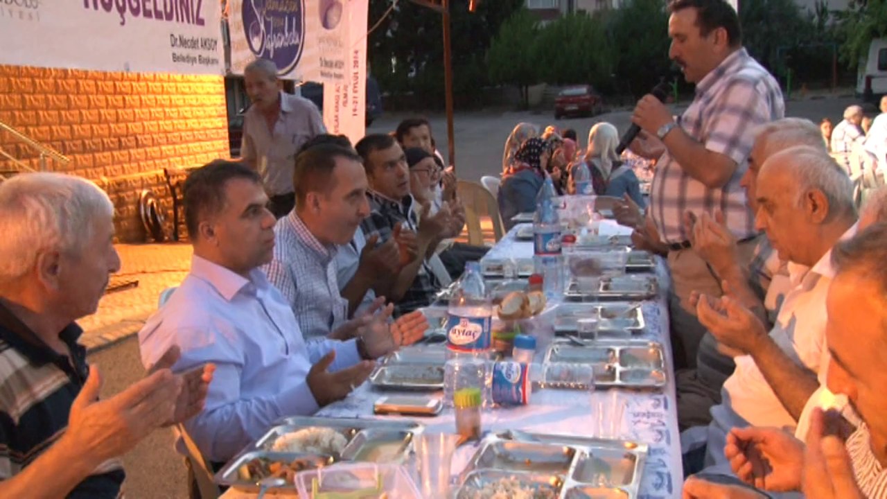 Emek Mahallesinde Aile Havasında İftar Keyfi