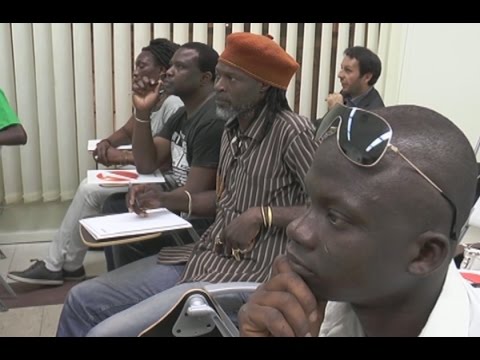 Video Napoli - Gli stranieri a scuola di banca (14.07.14)