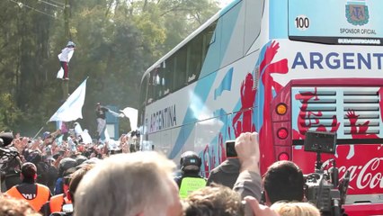 Skromne święto w Buenos Aires na powitanie Albiceleste