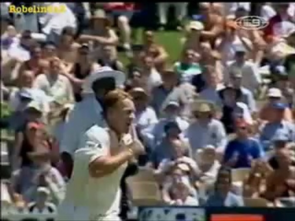 Worst Ashes cheating- Michael Vaughan refuses to walk, catch was clearly out. Admitted it was out.