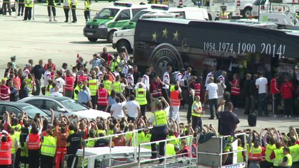Mondial: l'équipe d'Allemagne arrive à Berlin