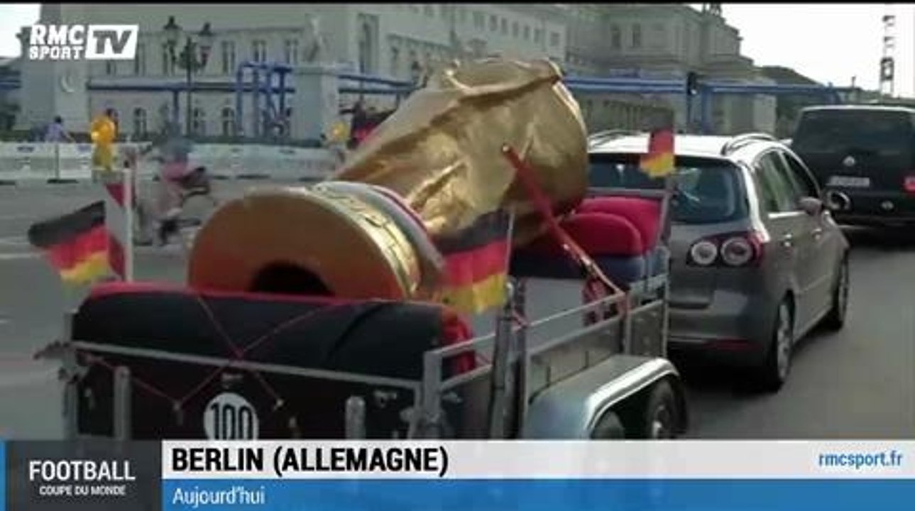 Football / Une Coupe du monde géante se balade dans les rues de Berlin - 15/07