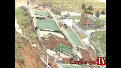 Kış Olimpiyatları'nın yapıldığı atlama kulesinin pisti çöktü