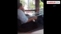 Seyir Halinde Kitap Okuyan Otobüs Şoförü