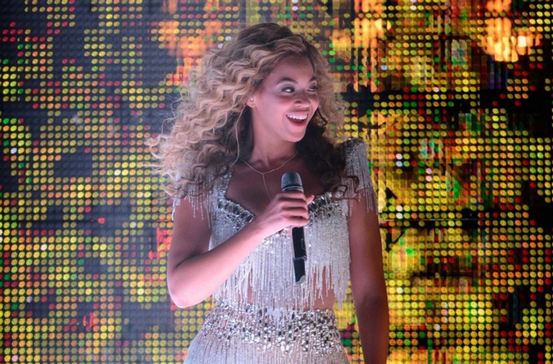 Beyoncé - Get Me Bodied/Baby Boy/Crazy In Love/Diva(Live in Atlantic ...