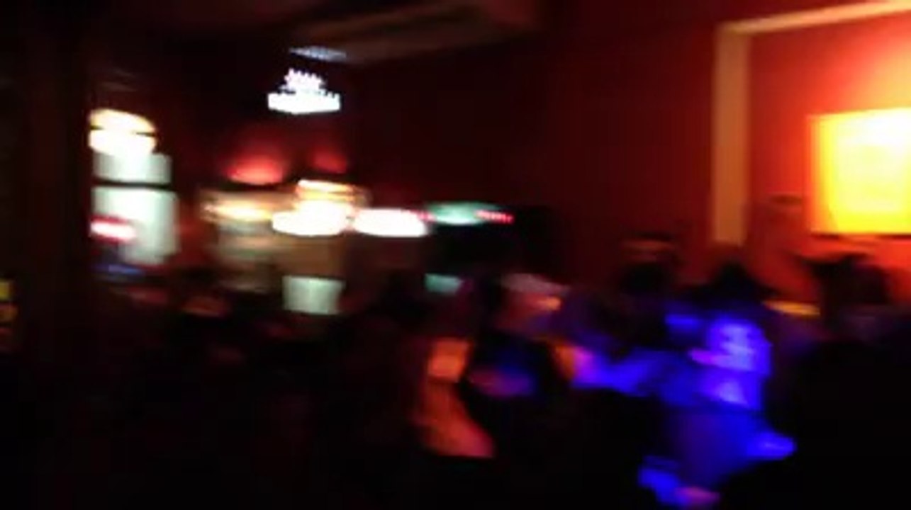 Mil goals mil goals mil goals, só Pelé só Pelé, Maradona cherador ... Voir la traduction