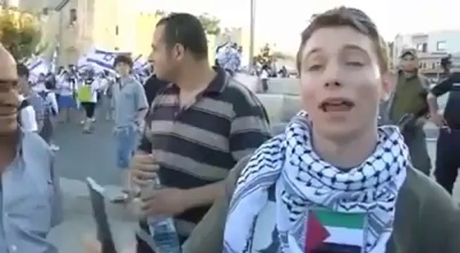Young American Jew Stands up for Palestine. You Won’t Believe what Happens Next