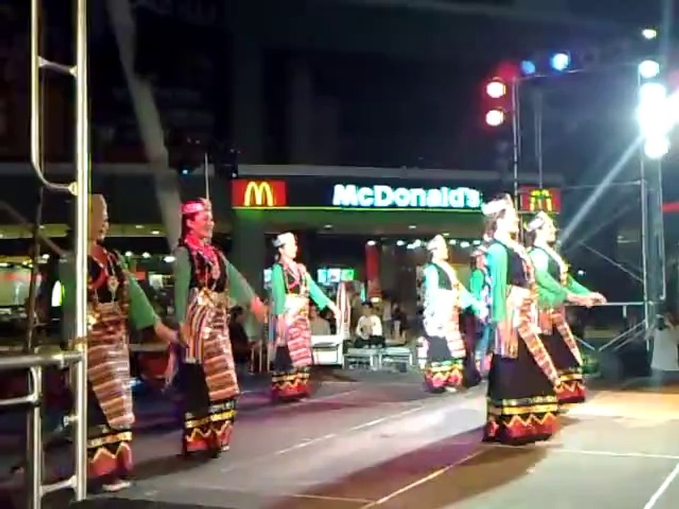 Tibet traditional dance in Phuket.mp4