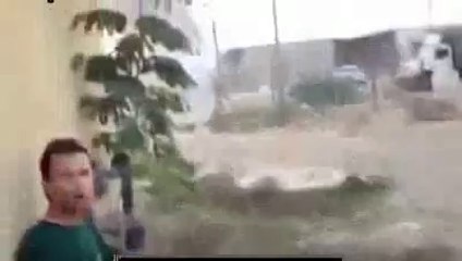 فيديو مسرب - لحظة سقوط صواريخ المقاومة على قاعد عسكرية إسرائيلية والجنود يصابون بحالة رعب كبيرة.