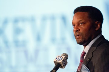 Kevin Sumlin on life after Johnny Manziel