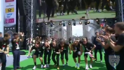 La selección Alemana de Fútbol Ridiculizan a los Argentinos durante celebración en Berlín