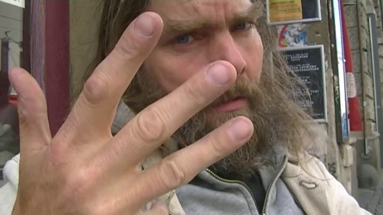 reaching café cinema