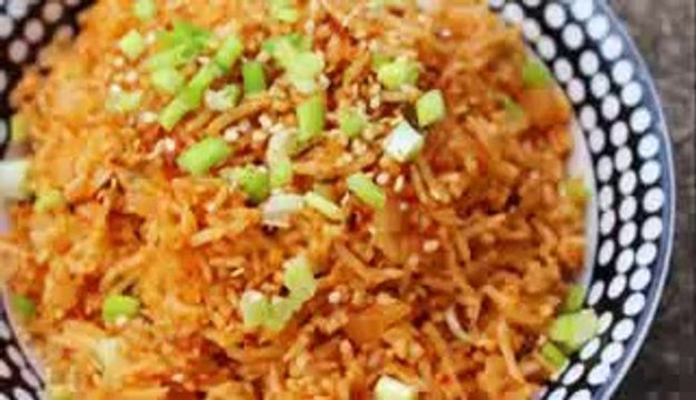 Kimchi Fried Rice Recipe - Kimchi Bokumbop I Korean Food