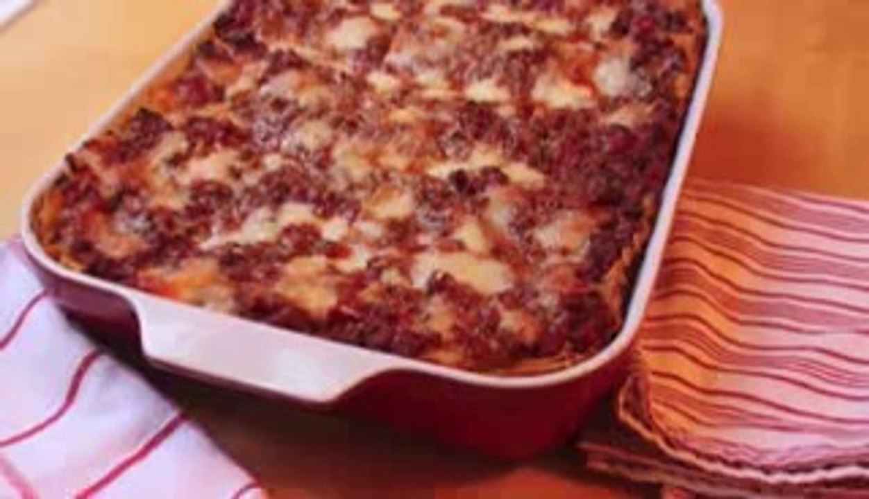 Lasagna Recipe - Beef & Cheese Lasagna - Christmas Lasagna Recipe
