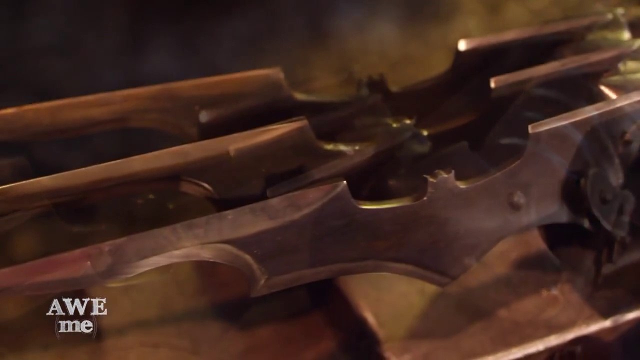 How to do the Batmans Wolverine Claws - MAN AT ARMS REFORGED
