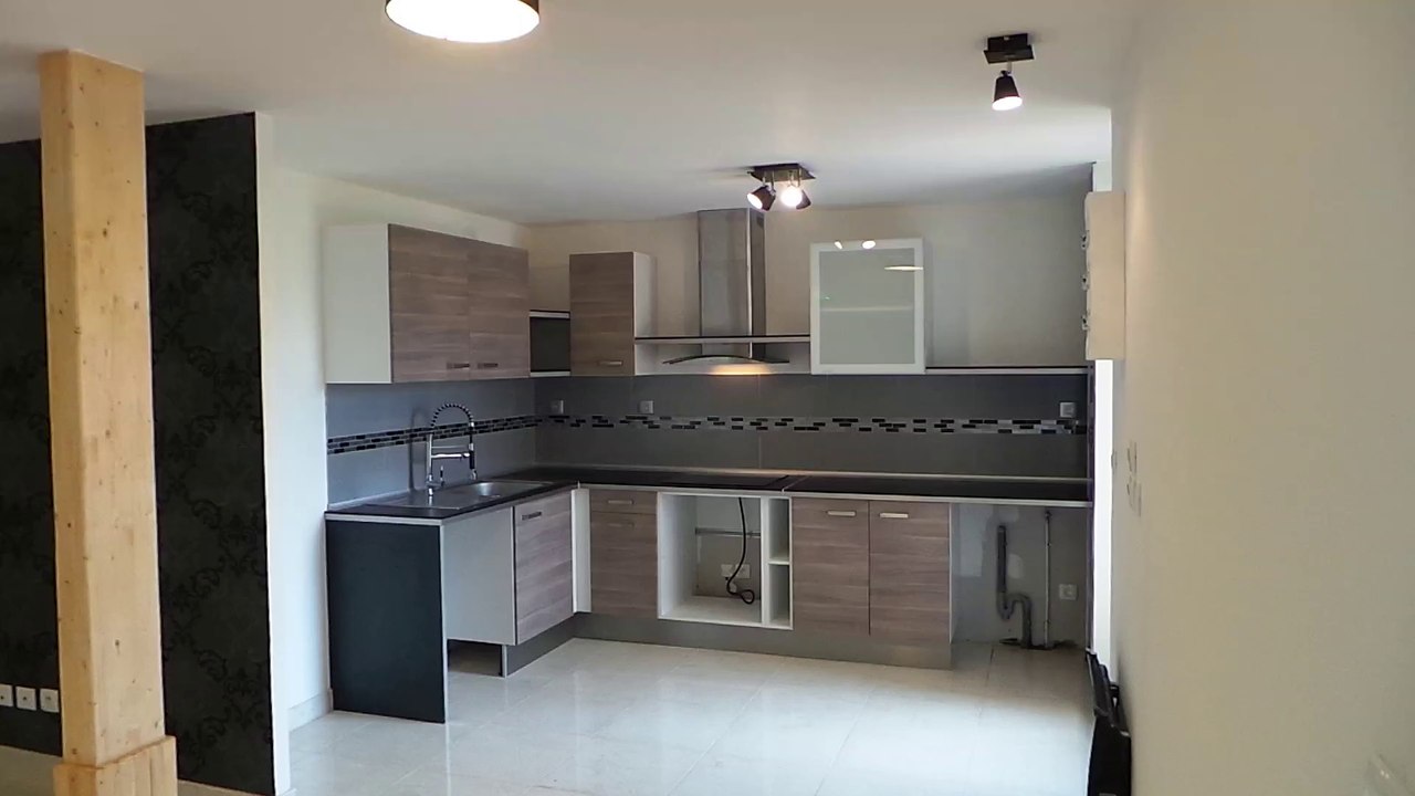 loue appartement F3 bis refait à NEUF en centre ville par particulier à Montluçon (03100)