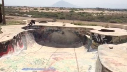 Fail Dude Breaks Leg Riding A Pool - BMX