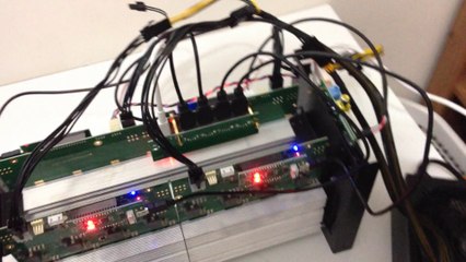 Rockminer Rocket or Rockminer R3 BOX (not Bitmain Antminer S3)