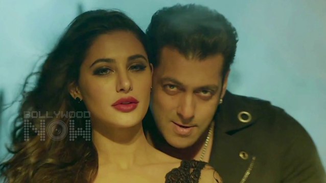 Salman Khan Nargis Fakhri Auto Rickshaw Ride - KICK Devil Yaar Na Miley Song Launch