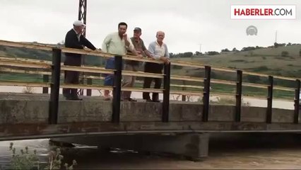 İpsala'da ekili alanlar su altında kaldı -