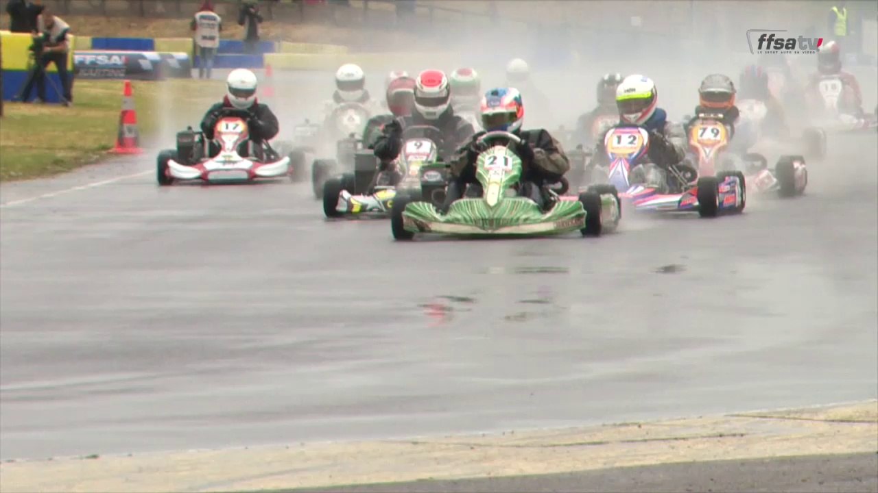 Sébastien Loeb à Angerville pour la Coupe de France Handikart