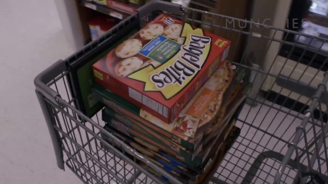 Un homme n'a mangé que des PIZZAS pendant 25 ans!