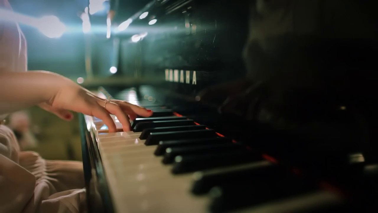 Lucia - Silence