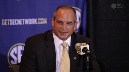 Missouri players, coach on Michael Sam