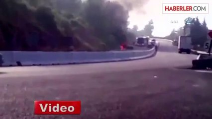 Muğla'da Seyir Halindeki Araç Alev Alev Yandı