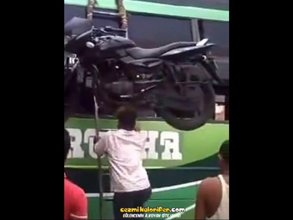 Motorsiklet Taşırken Kafayı Kullanmak