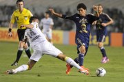 Santos vence Palmeiras em estreia de Gareca