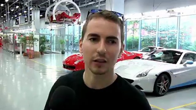 Jorge Lorenzo visita Ferrari