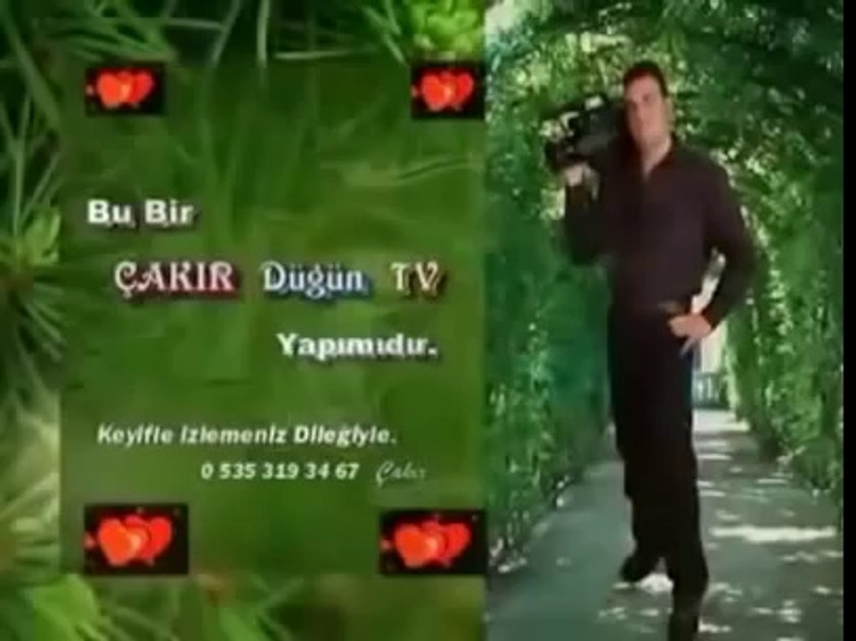 Düğünde Birbirini Çekemeyen Kızlar Kavga Etti
