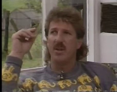 MICHAEL HOLDING vs IAN BOTHAM - BRUTAL FAST BOWLING - BARBADOS 1980