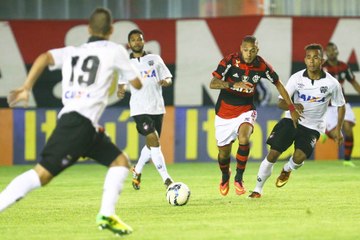 Nada mudou! Fla perde mais uma no Brasileirão e é vaiado