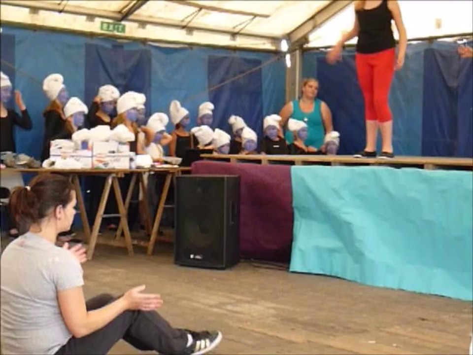 Saint Martin sur Ecaillon : Fête champêtre 2014, Fit'Dance Stroumpf Danse