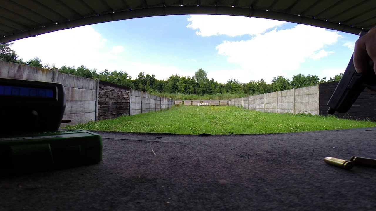 Entrainement TAR 25m avec G17... y'a encore du travail! :p