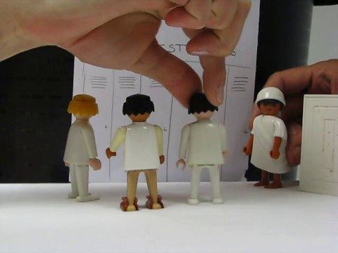 Dire du mal d'un collègue dans les vestiaires