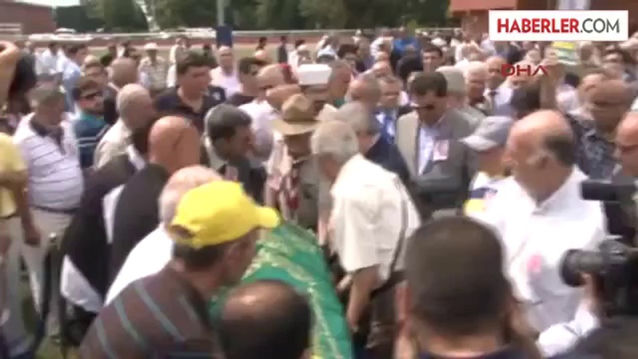 Fenerbahçe'nin Efsane Başkanlarından Faruk Ilgaz İçin Tören Düzenlendi