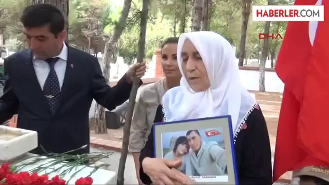 Hollandalı Kız, 7 Yıldır Şehit Nişanlısının Mezarını Ziyaret Ediyor