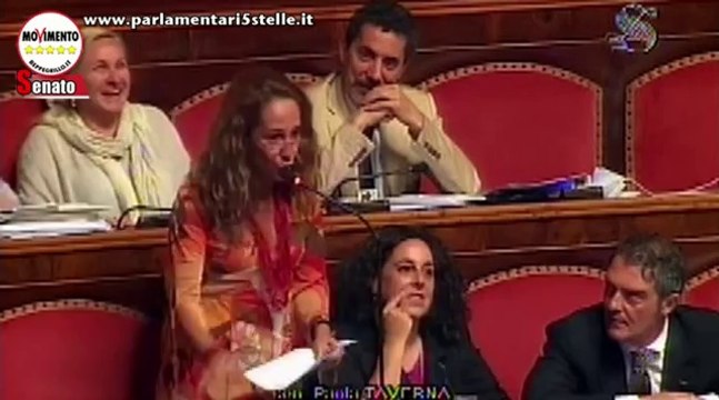 Riforme, Paola Taverna (M5S): State offendendo l'intelligenza dei cittadini! - MoVimento 5 Stelle